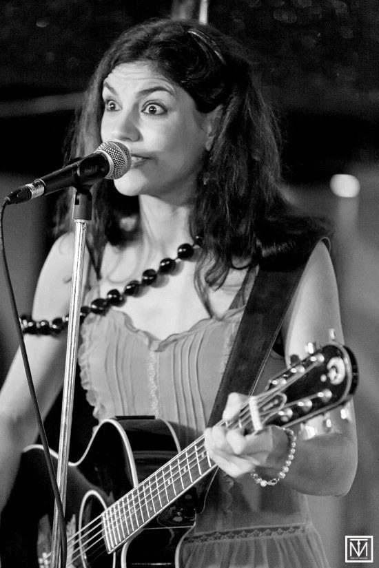 Bethia Beadman - live in a room 2011