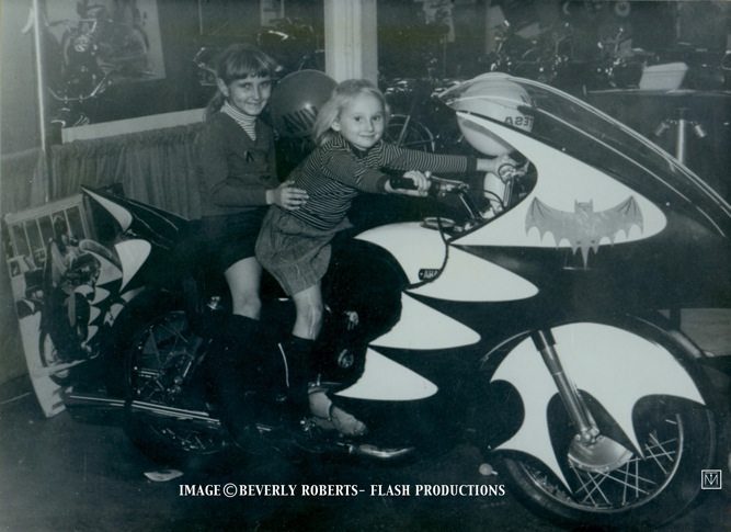 A picture of Beverly Roberts and her sister by Jim Miteff