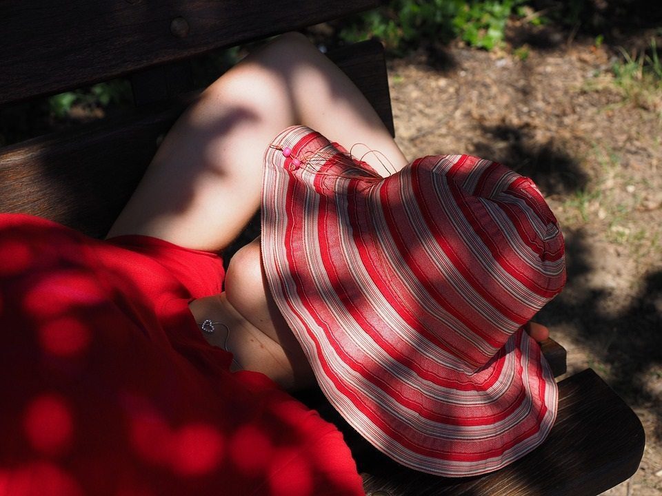 Sleep, thrive, by Pixabay and Hans