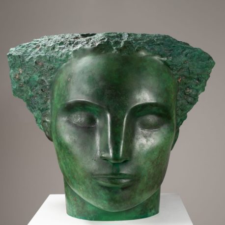 Emily Young, Face
