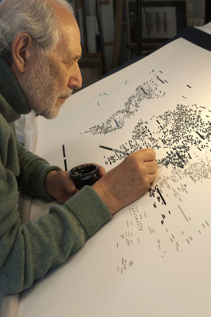 Emilio Isgrò, 2019. Photo: Andrea Valentini. Courtesy Fondazione Emilio Isgrò
