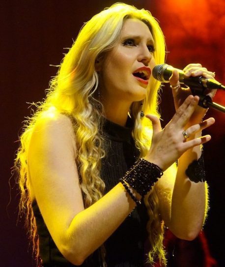 mostly autumn bury met Olivia Sparnenn
