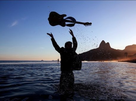 guitar in sea